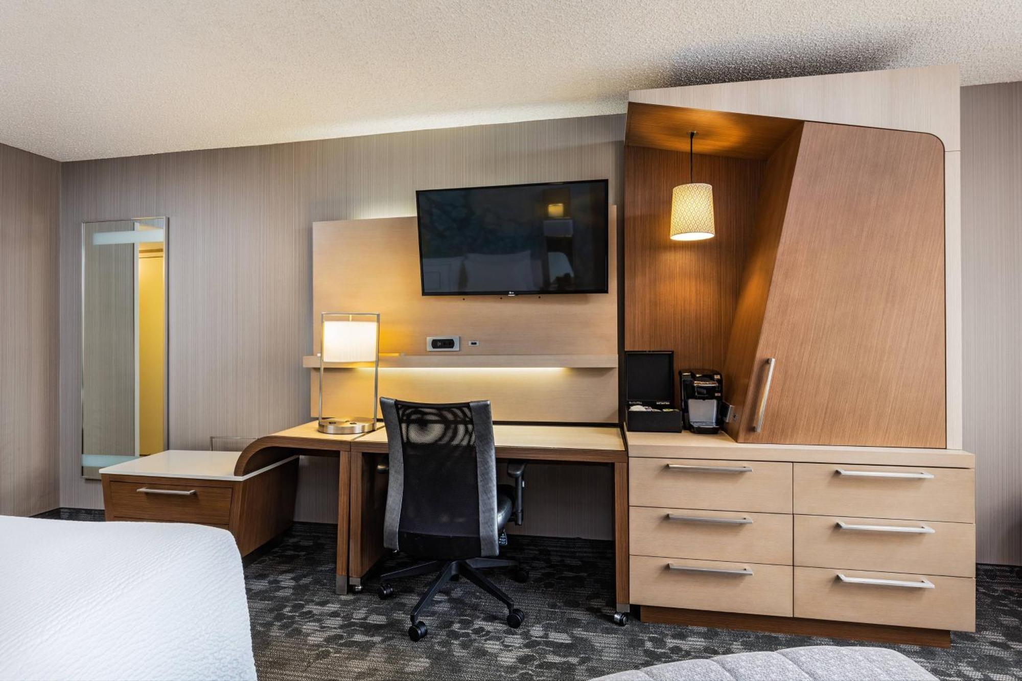 Hotel Courtyard By Marriott Ucr/moreno Valley Area 3*