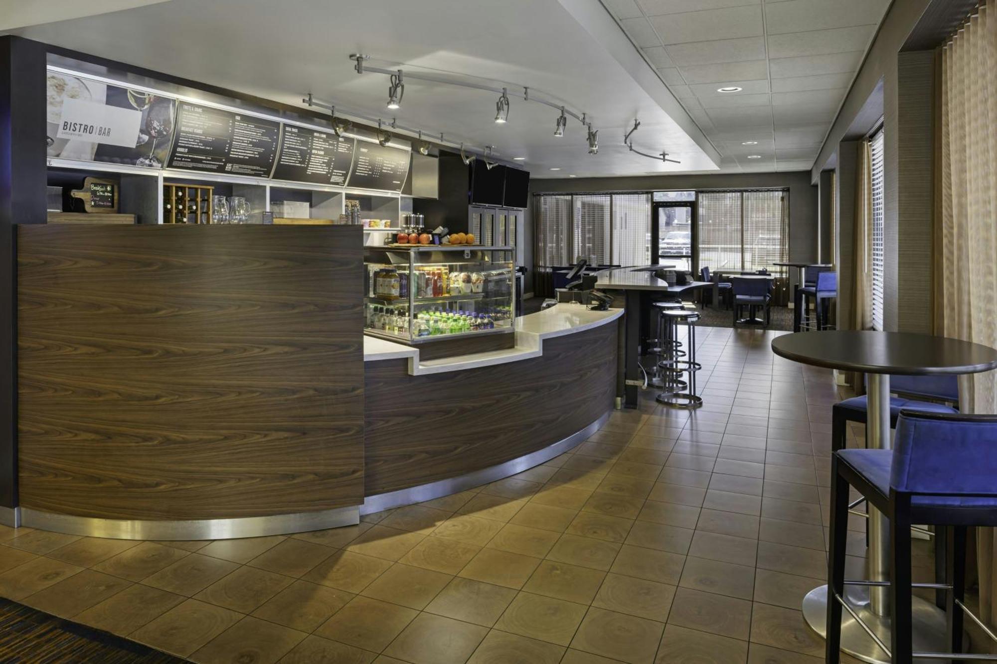 Courtyard By Marriott Ucr/moreno Valley Area 3*